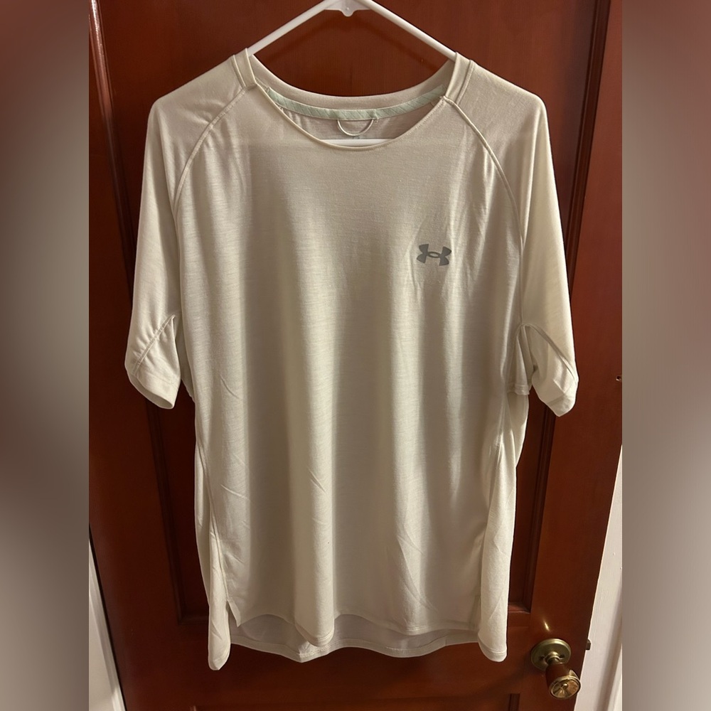 Brand New Under Armour XL Men’s UA Launch Trail Run Short Sleeve Shirt